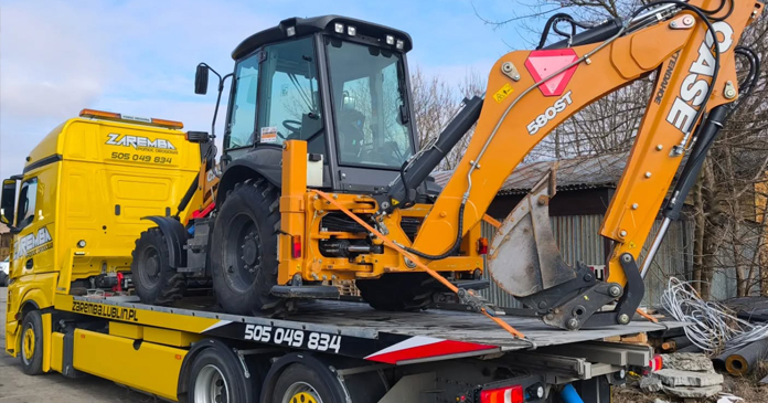 laweta z maszyna rolnicza